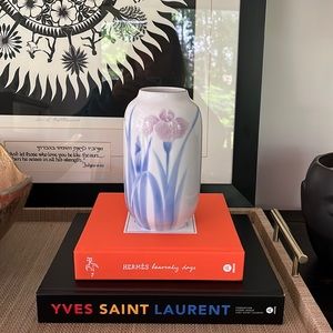 Vintage Fukagawa Iris Vase